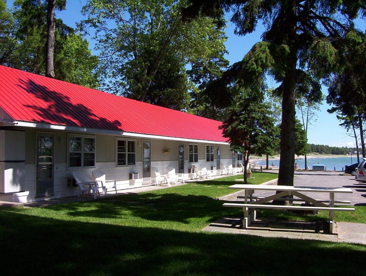 Balm Beach Resort And Motel Rom bilde